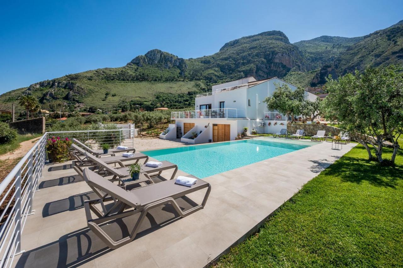 Maria Con Piscina E Vista Mare Villa