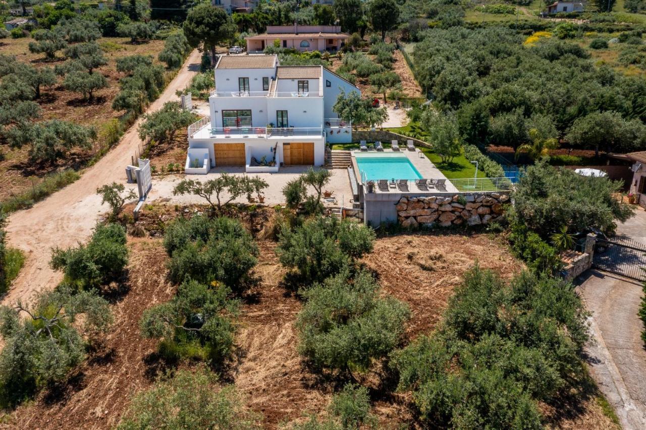 Villa Maria Con Piscina E Vista Mare