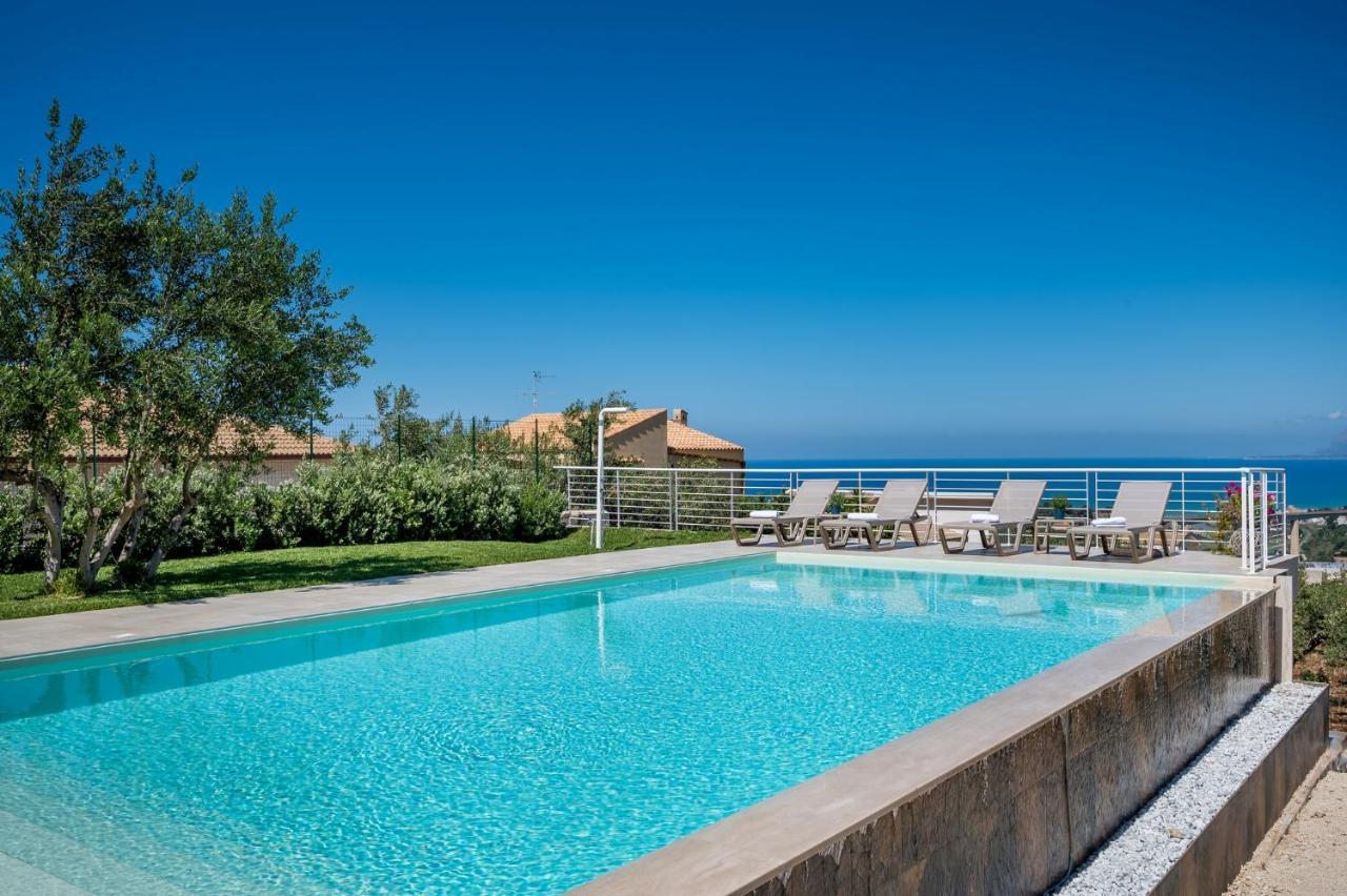 Maria Con Piscina E Vista Mare Villa *