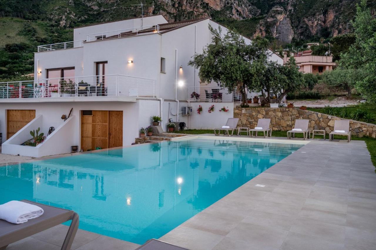 Maria Con Piscina E Vista Mare Villa