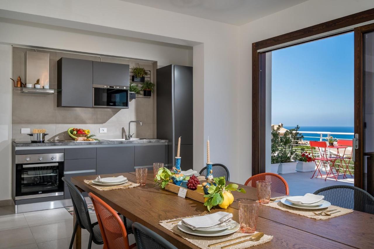 Villa Maria Con Piscina E Vista Mare