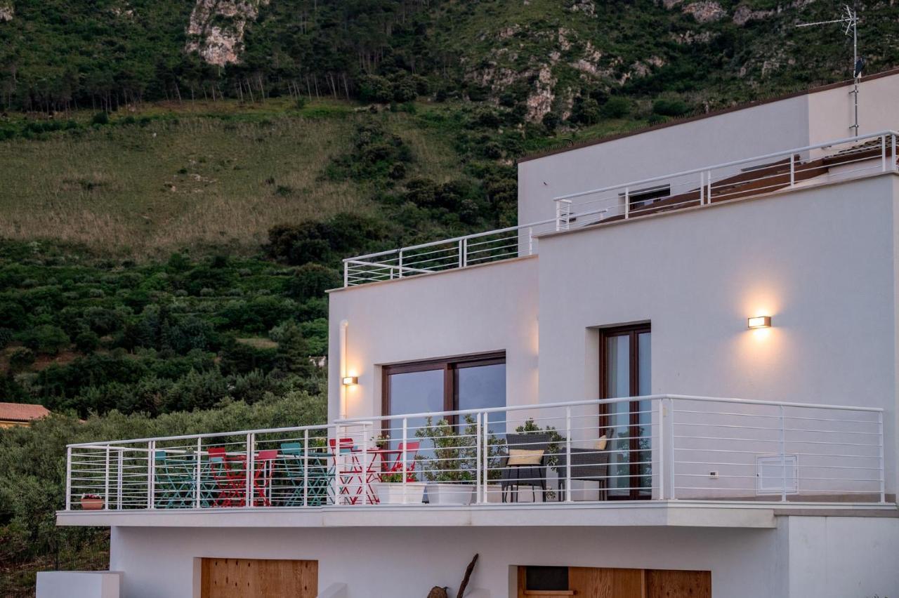 Maria Con Piscina E Vista Mare Villa